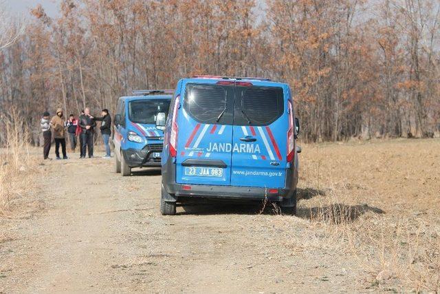 Liseli Genç Önce Arkadaşını Sonra Kendini Vurdu