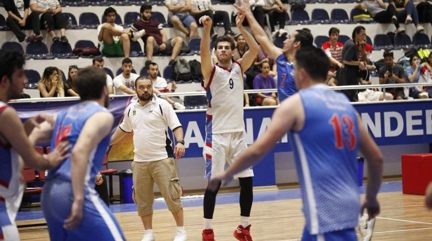 Adnan Menderes &Uuml;niversitesi Basketbolda Zirvede