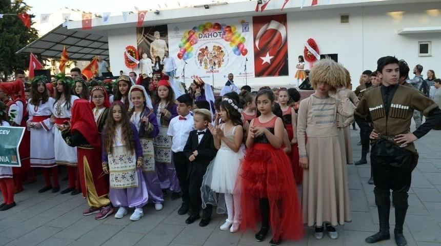 Didim&rsquo;de Halk Oyunları Festivali B&uuml;y&uuml;k İlgi G&ouml;rd&uuml;