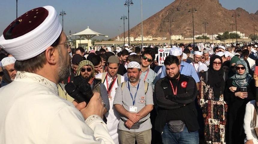 Diyanet İşleri Başkanı Erbaş, Uhud&rsquo;da Gen&ccedil;lerle Buluştu