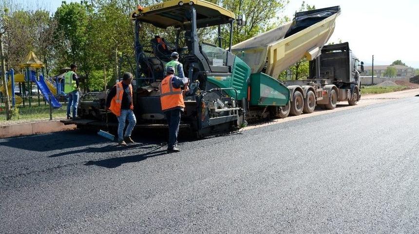 Kartepe&rsquo;de Asfalt &Ccedil;alışmaları Hız Kazandı