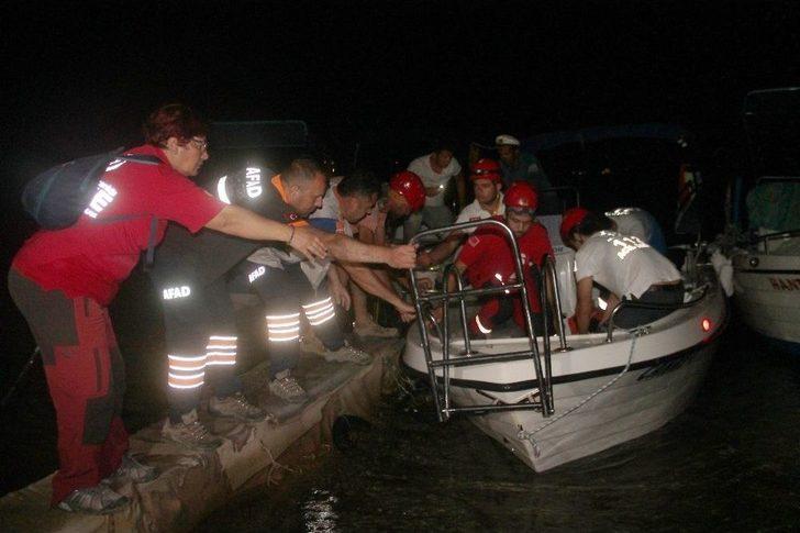 Son Fotoğrafını Kendi Eliyle Çekten 7 Aylık Hamile Kadın Kayalıklardan Düşerek Hayatını Kaybetti G2