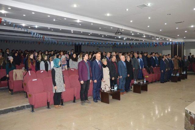 Ülkü Ocaklarından Alparslan Türkeş’i Anma Konferansı