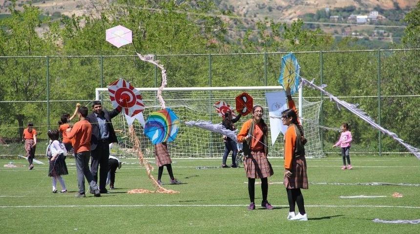 &Ccedil;emişgezek&rsquo;te U&ccedil;urtma Şenliği