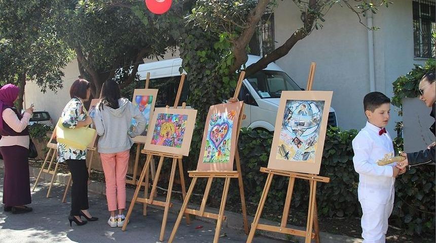 &Ccedil;ocuklar Engelsiz D&uuml;nya İ&ccedil;in Fır&ccedil;a Başına Ge&ccedil;tiler