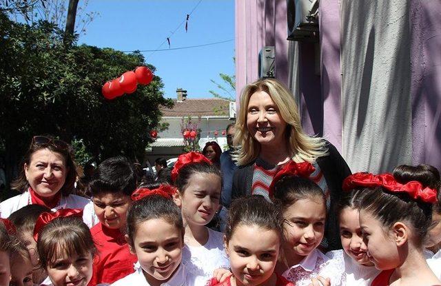 &Ccedil;ocuklar Engelsiz D&uuml;nya İ&ccedil;in Fır&ccedil;a Başına Ge&ccedil;tiler 2