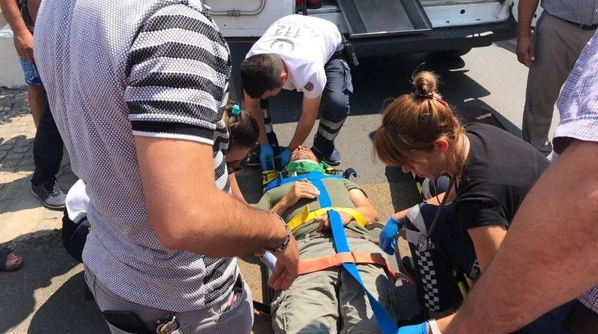 Kuşadası’nda Otomobil Yayaya Çarptı