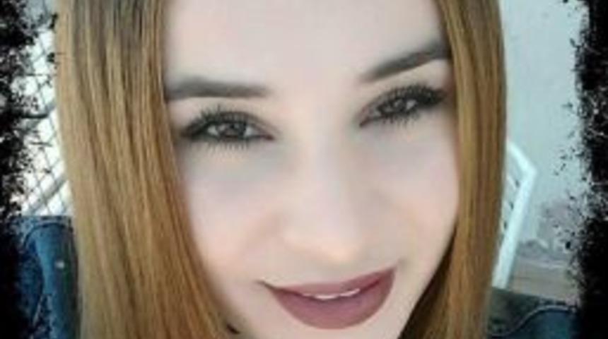 Otob&uuml;s Kazasında Hayatını Kaybeden Sultan Toprağa Verildi