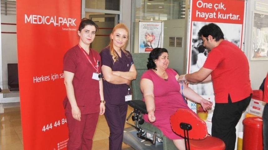 Kök Hücre Ve Kan Bağışında Sağlıkçılar Örnek Oldu