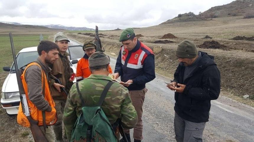 Jandarma&rsquo;dan Ka&ccedil;ak Avcılara Avcılara Denetim