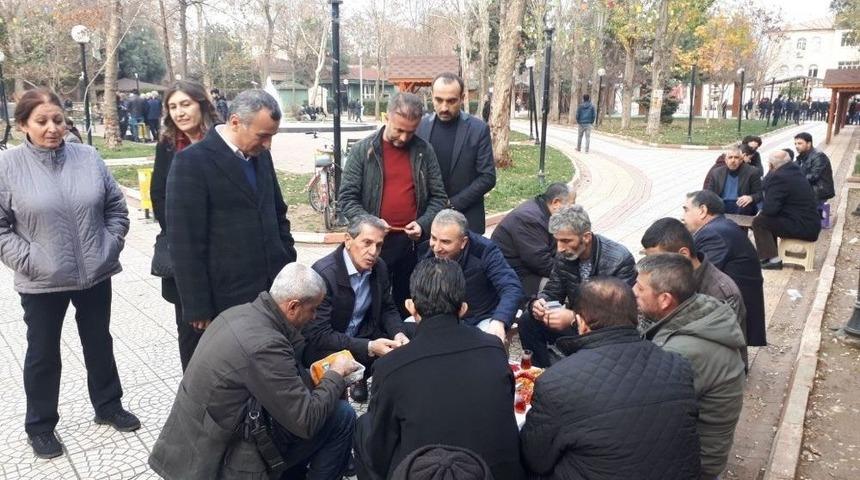 Vali Kalkancı Vatandaşların Yeni Yılını Kutladı