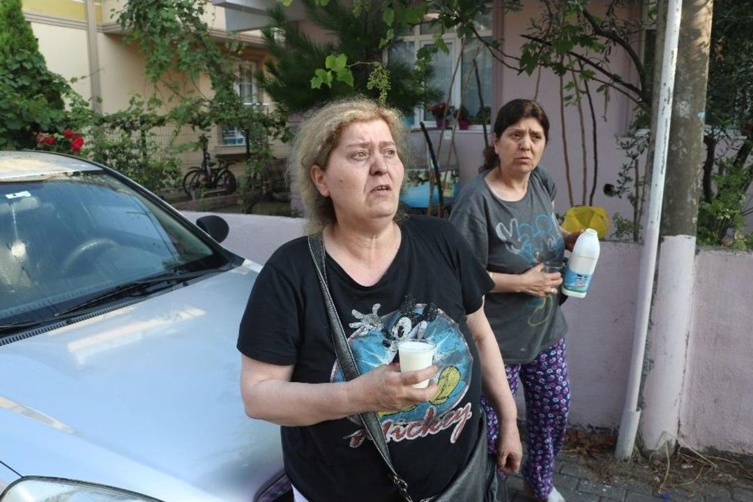 Yangına Uykuda Yakalanan Aileyi K&ouml;pekleri Uyandırdı