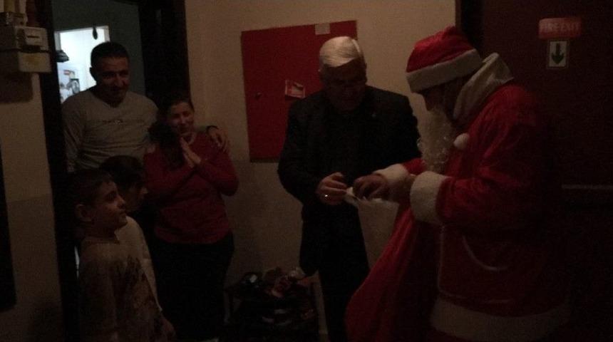 &Ccedil;ocukların Yeni Yıl Hediyesi Noel Baba&rsquo;dan