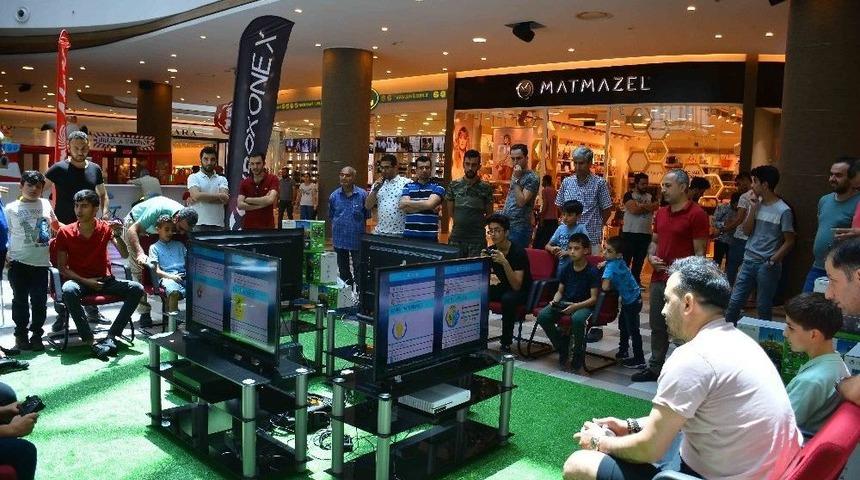 Babaları İçin Yarıştılar