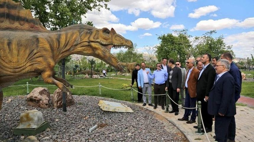 Siirt Belediyesinden Şahinbey Belediyesine Ziyaret