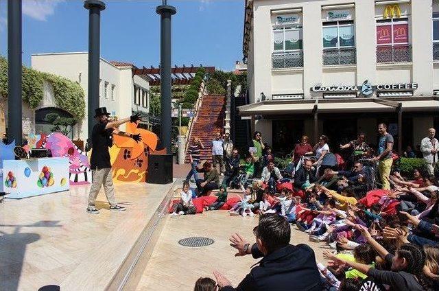 Forum Bornova&rsquo;da 23 Nisan Coşkusu 1