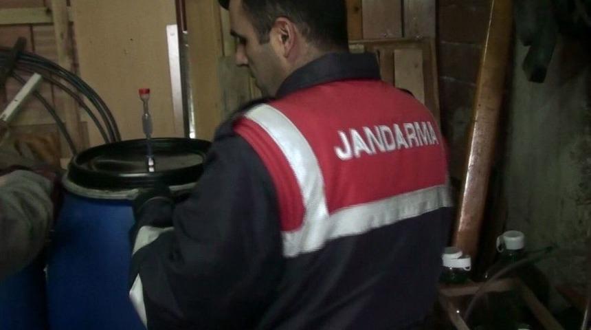 Jandarmadan Sahte İ&ccedil;ki İmalathanesine Baskın