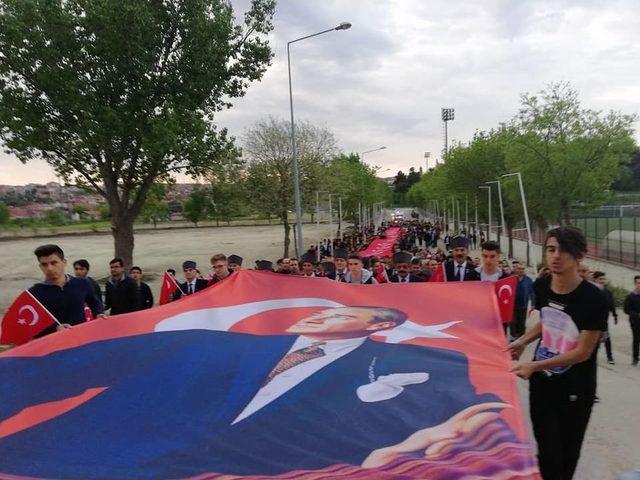 Gen&ccedil;ler 57. Alay Vefa Y&uuml;r&uuml;y&uuml;ş&uuml;&rsquo;ne Katıldı 1