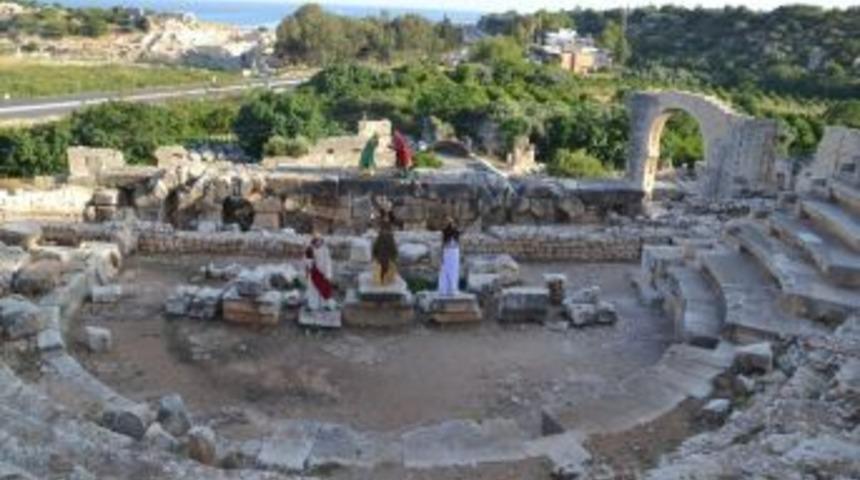 Ayaş Antik Tiyatrosu 2 Bin Yıl Sonra Perdelerini Açıyor