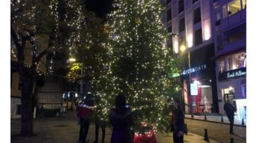 Nişantaşı&rsquo;nda Sokaklar Işıl Işıl