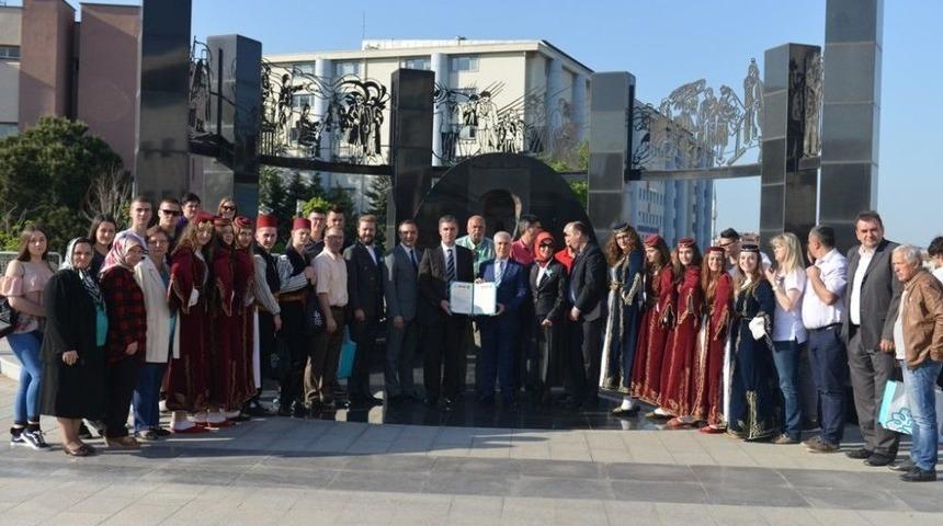 Nil&uuml;fer&rsquo;e Yeni Kardeş