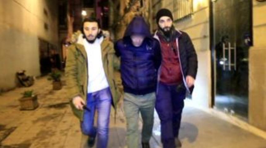 Taksim&rsquo;de Tacizci B&ouml;yle Yakalandı