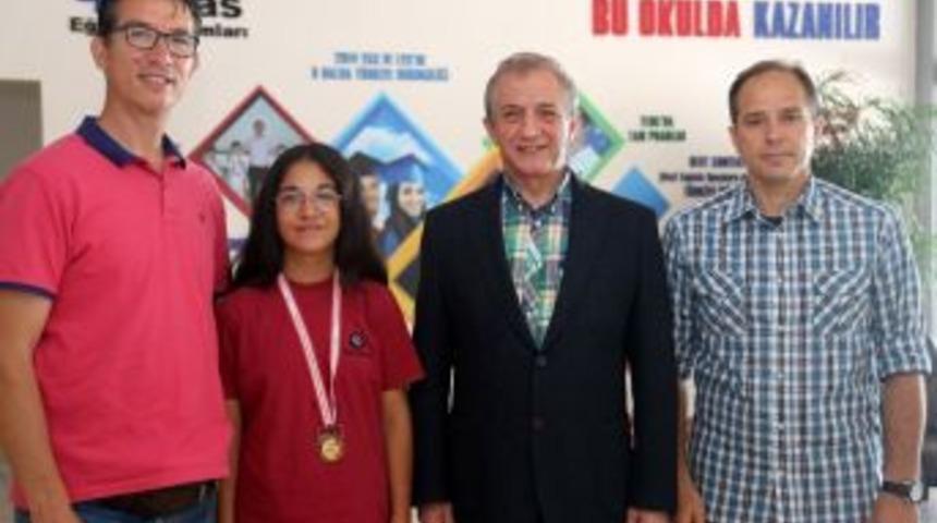 Melisa Gazoz&rsquo;dan T&uuml;rkiye &Uuml;&ccedil;&uuml;nc&uuml;l&uuml;ğ&uuml;