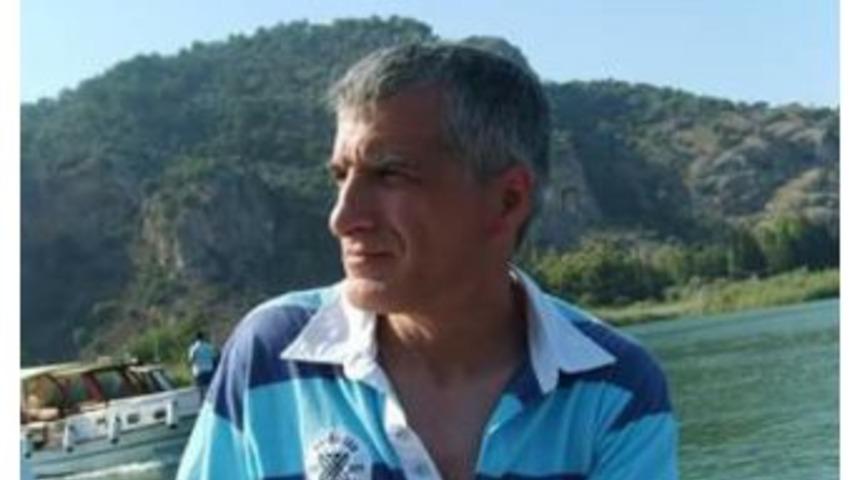 Alabora Olan Teknedeki Aileyi Kurtarmaya &Ccedil;alışan Balık&ccedil;ı Boğuldu