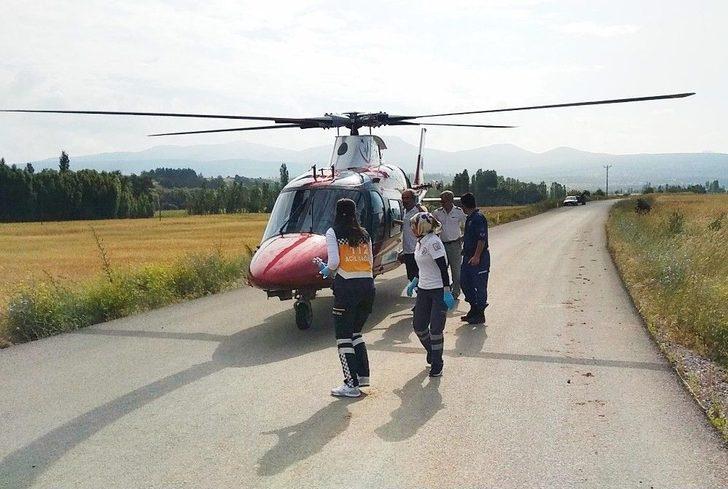 Yaralanan Çocuk İçin Helikopter Ambulans Yola İndi