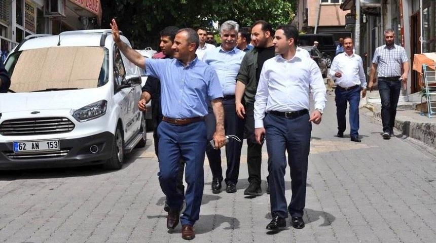 Vali Sonel;"pertek Yolu Hızla Yapılıyor, 44 Kilometreye D&uuml;ş&uuml;yor"