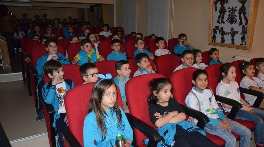 Karag&ouml;z İngiltere Yolunda