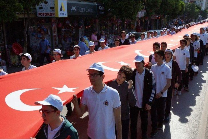 103’üncü Yıl Anısına 103 Metrelik Dev Türk Bayrağı G4