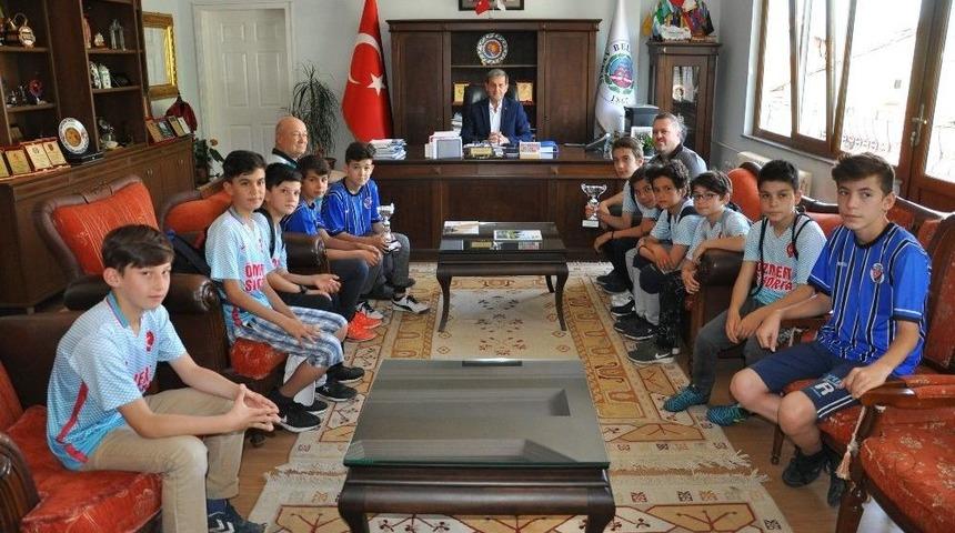 Simav İdman Yurdu&rsquo;nun Şampiyonluk Sevinci