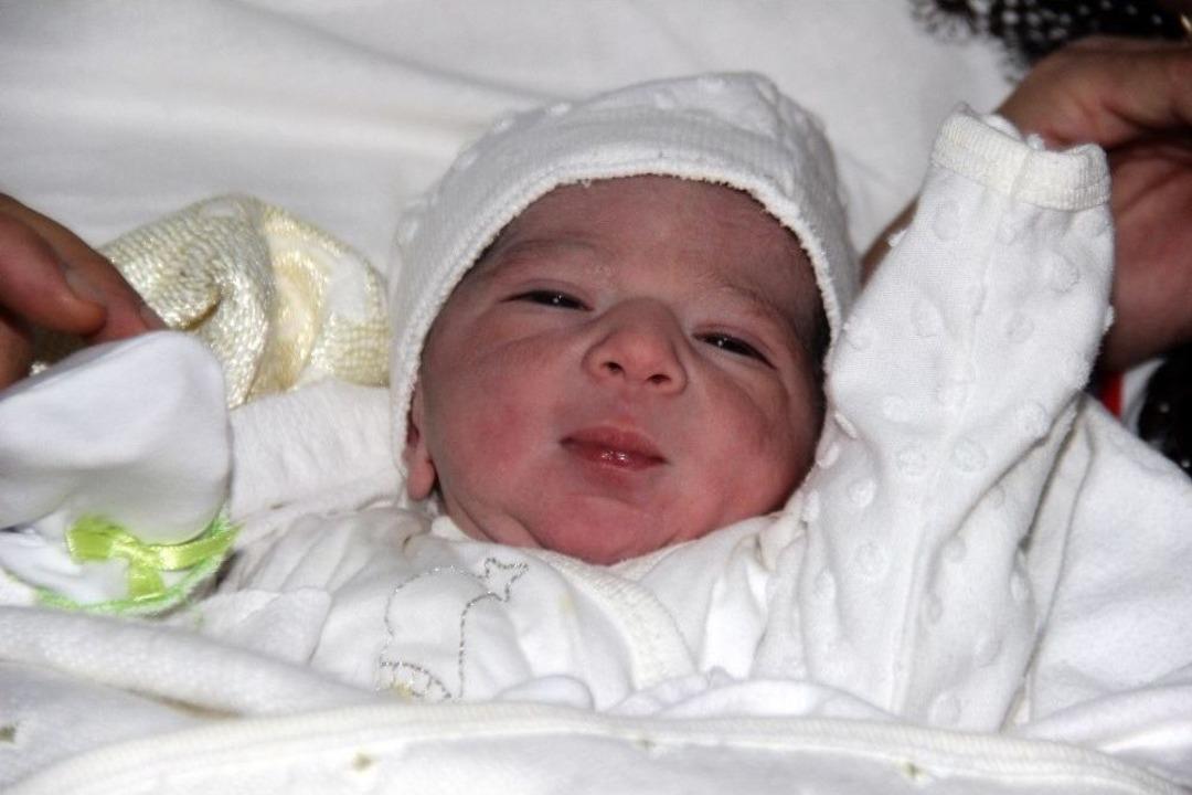 Elazığ&rsquo;da 2018&rsquo;in İlk Bebekleri "yusuf" Ve Hatice" Oldu