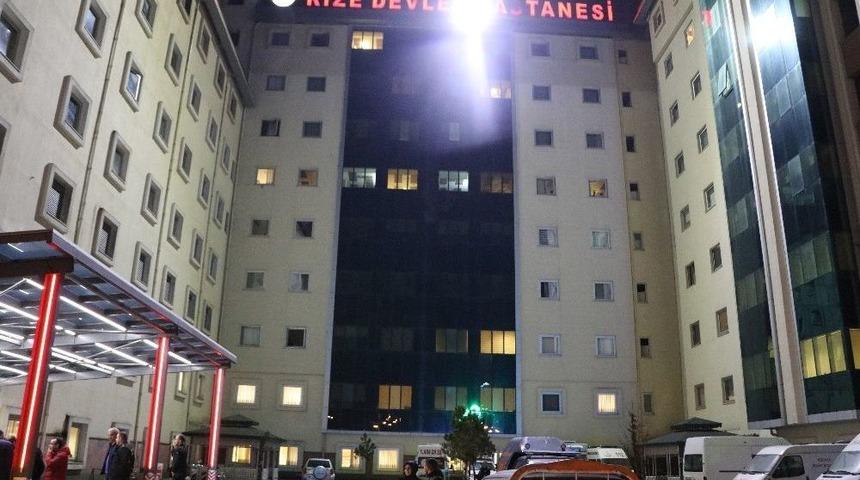 Rize&rsquo;de 2018&rsquo;in İlk Dakikalarında &Ccedil;ocuk Acilinde &Ccedil;ıkan Yangın Paniğe Neden Oldu