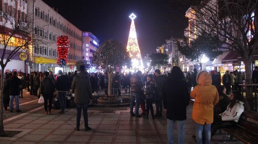 Edirneli Vatandaşlar Yeni Yıla Buruk Girdi