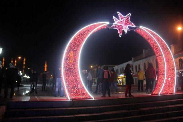 Edirneli Vatandaşlar Yeni Yıla Buruk Girdi