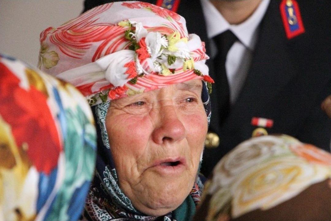 Acılı Aileye Vali Yavuz&rsquo;dan Taziye Ziyareti