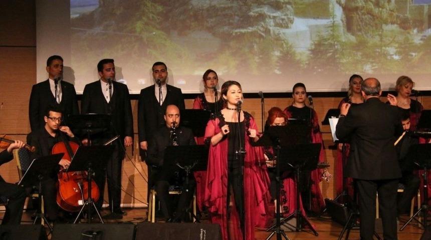 Nev&uuml;&rsquo;de Elazığ Devlet Klasik T&uuml;rk M&uuml;ziği Korosu Konser Verdi