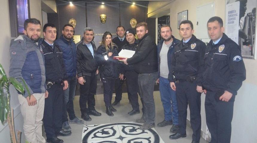 Ak Parti&rsquo;li Gen&ccedil;lerden Emniyet G&uuml;&ccedil;lerine Yeni Yıl Ziyareti