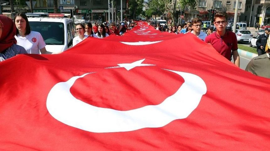 Kahramanmaraş&rsquo;ta 57&rsquo;nci Alay Şehitlerine Vefa Y&uuml;r&uuml;y&uuml;ş&uuml;