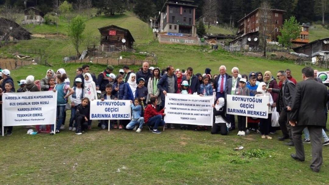 Afrinli &Ccedil;ocuklar Rize&rsquo;de Moral Depoladı