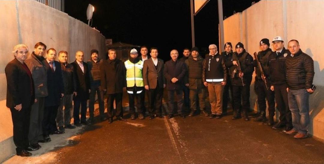 Mardin Valisi N&ouml;bet&ccedil;i Memurları Unutmadı