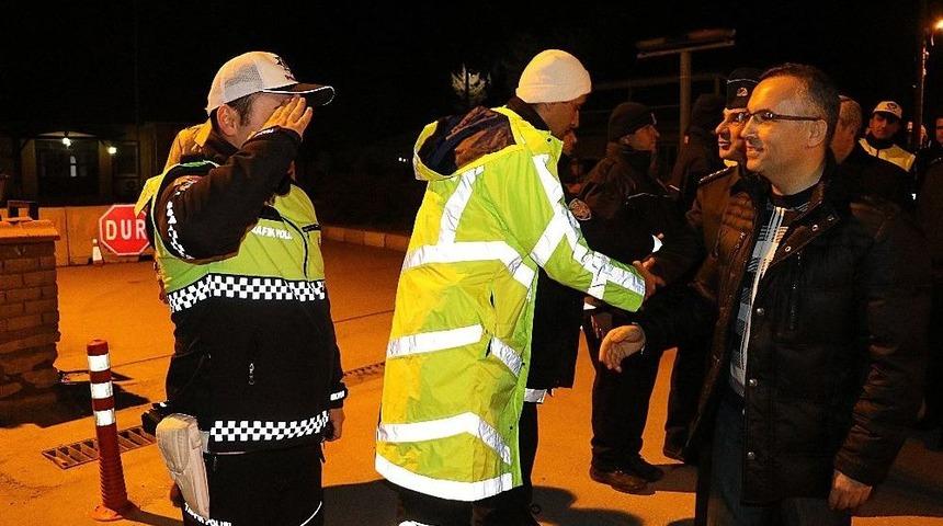 Vali &Ccedil;eber, 2018 Yılına G&uuml;venlik G&uuml;&ccedil;leriyle Girdi