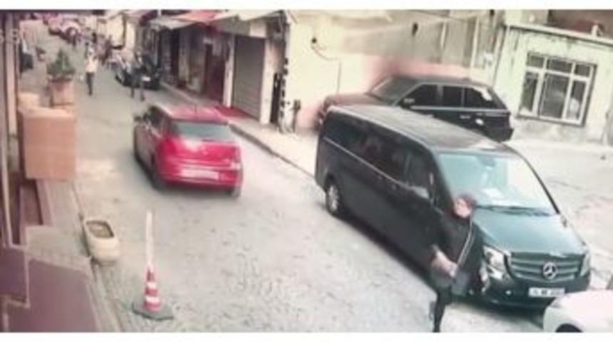 Hırsızlık Ve Kapka&ccedil; Su&ccedil;undan Aranan Şahıs Eğlence Merkezinde Yakalandı