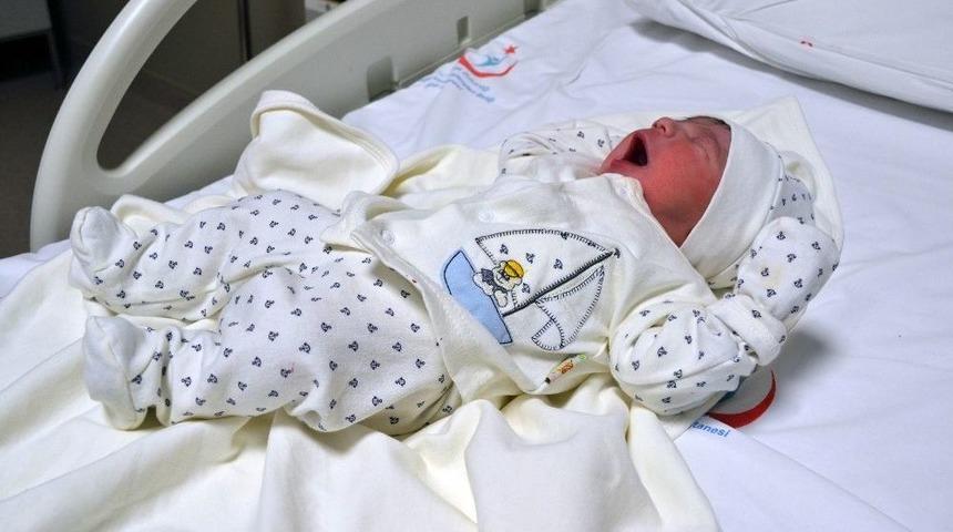 Yozgat&rsquo;ta Yılın İlk Bebeği &rsquo;muhammed Aras&rsquo; Oldu