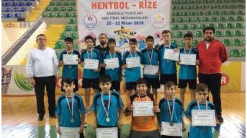 Malatya Takımı Hentbolda Grup Birincisi Oldu