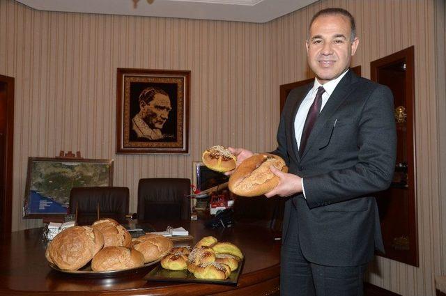 Adanalıya 11 &Ccedil;eşit Ekmek 1