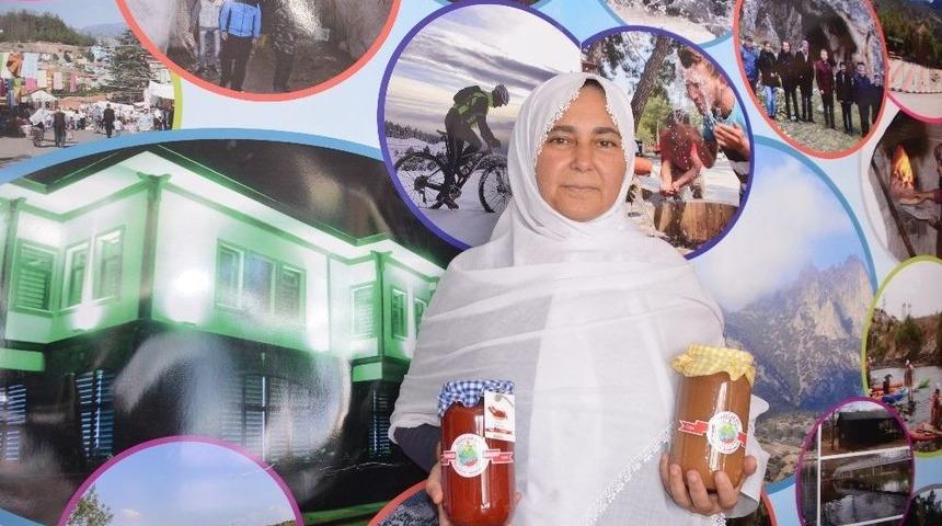 Sarıcakayalı Kadınlar Üretime Destek Veriyor