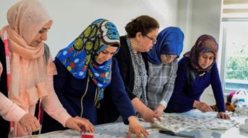 Meram&rsquo;dan Kadınlara Tam Destek